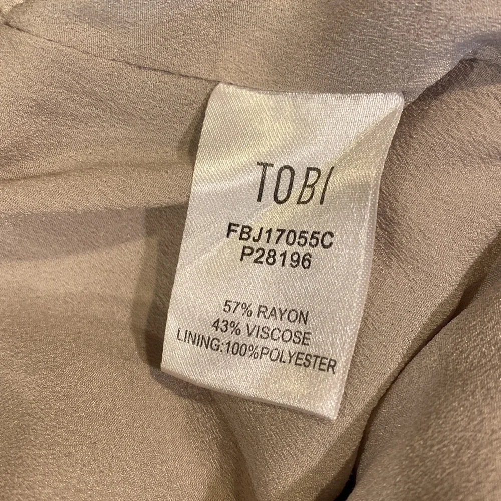 Tobi Stella paisley soft print deep V neck romper - Picture 5 of 5